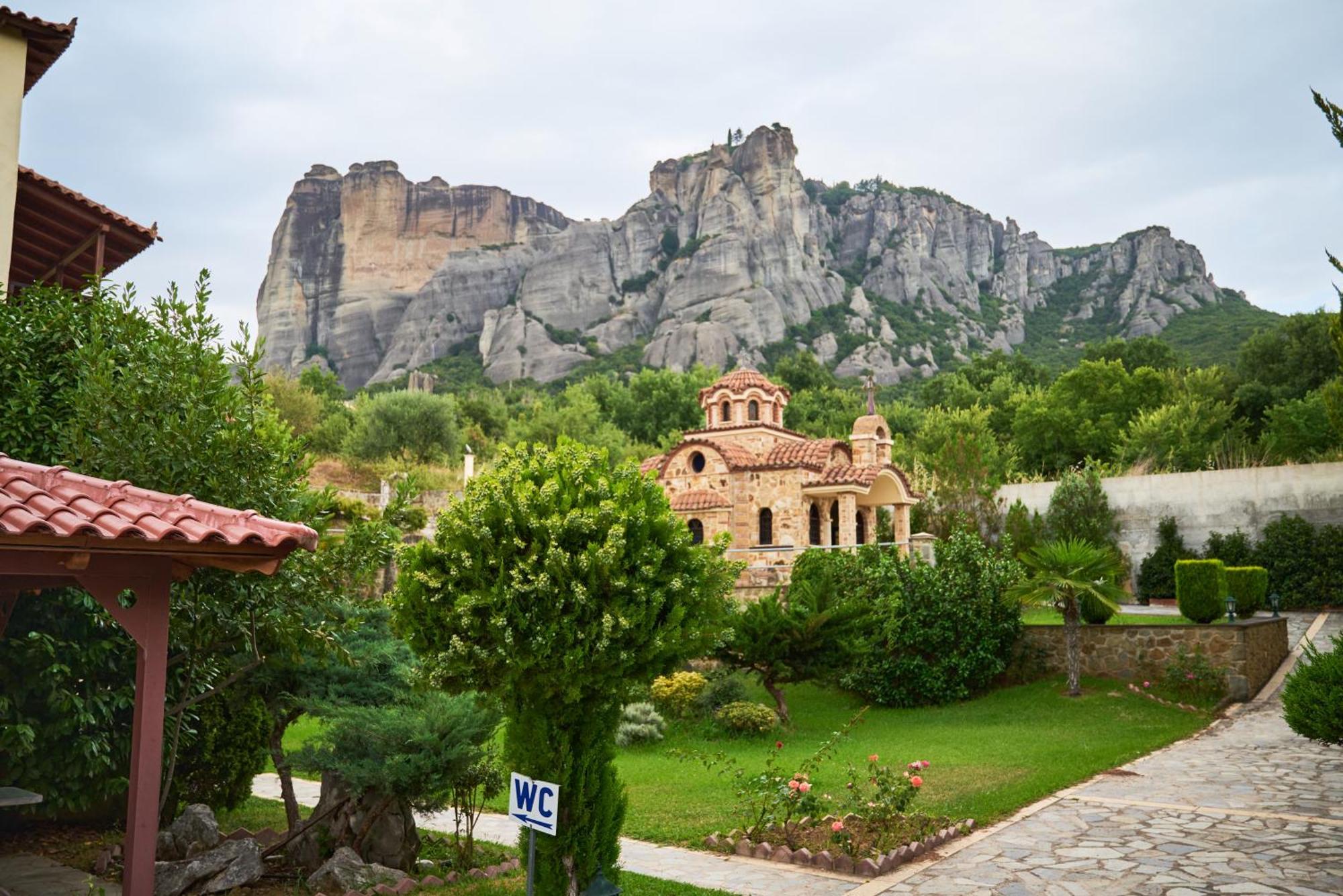 Famissi Suites 1 Каламбака Екстер'єр фото