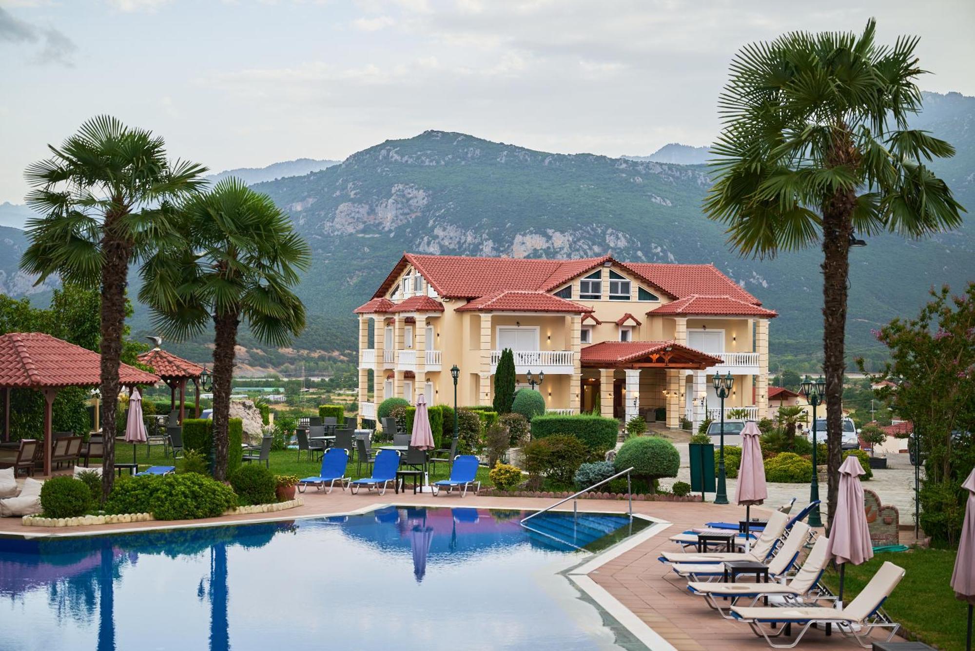 Famissi Suites 1 Каламбака Екстер'єр фото