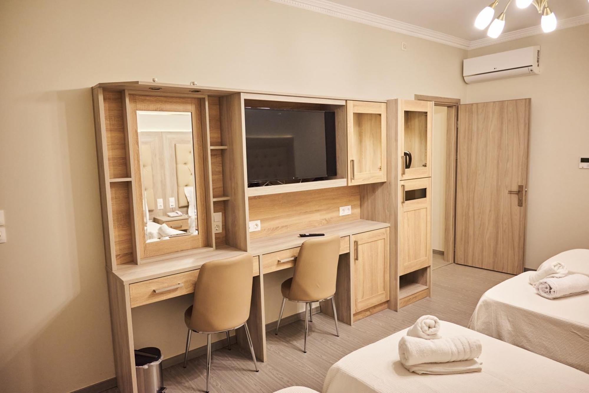 Famissi Suites 1 Каламбака Екстер'єр фото