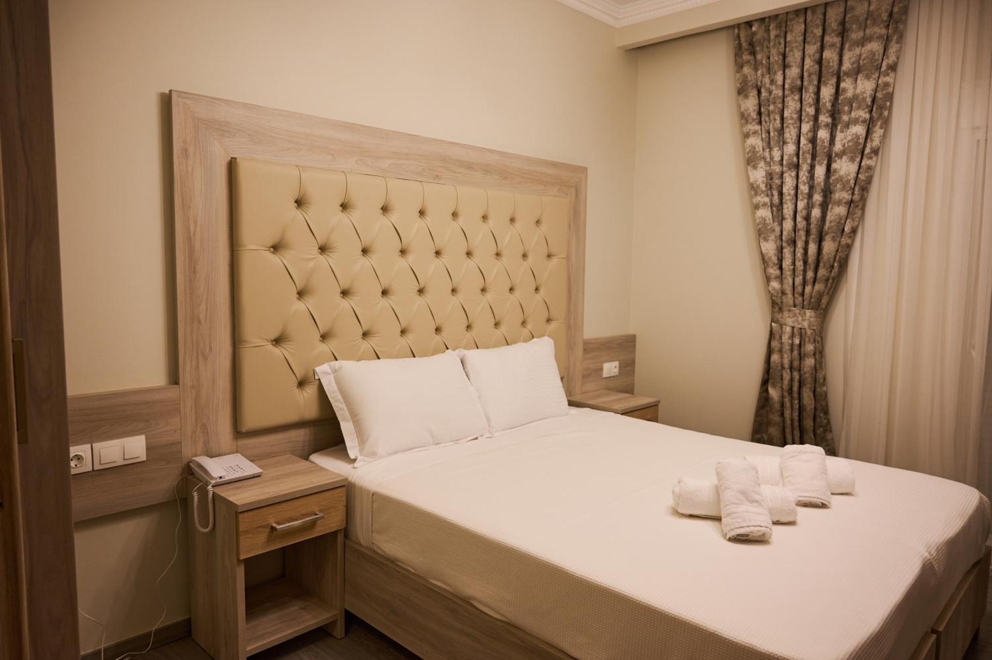 Famissi Suites 1 Каламбака Екстер'єр фото