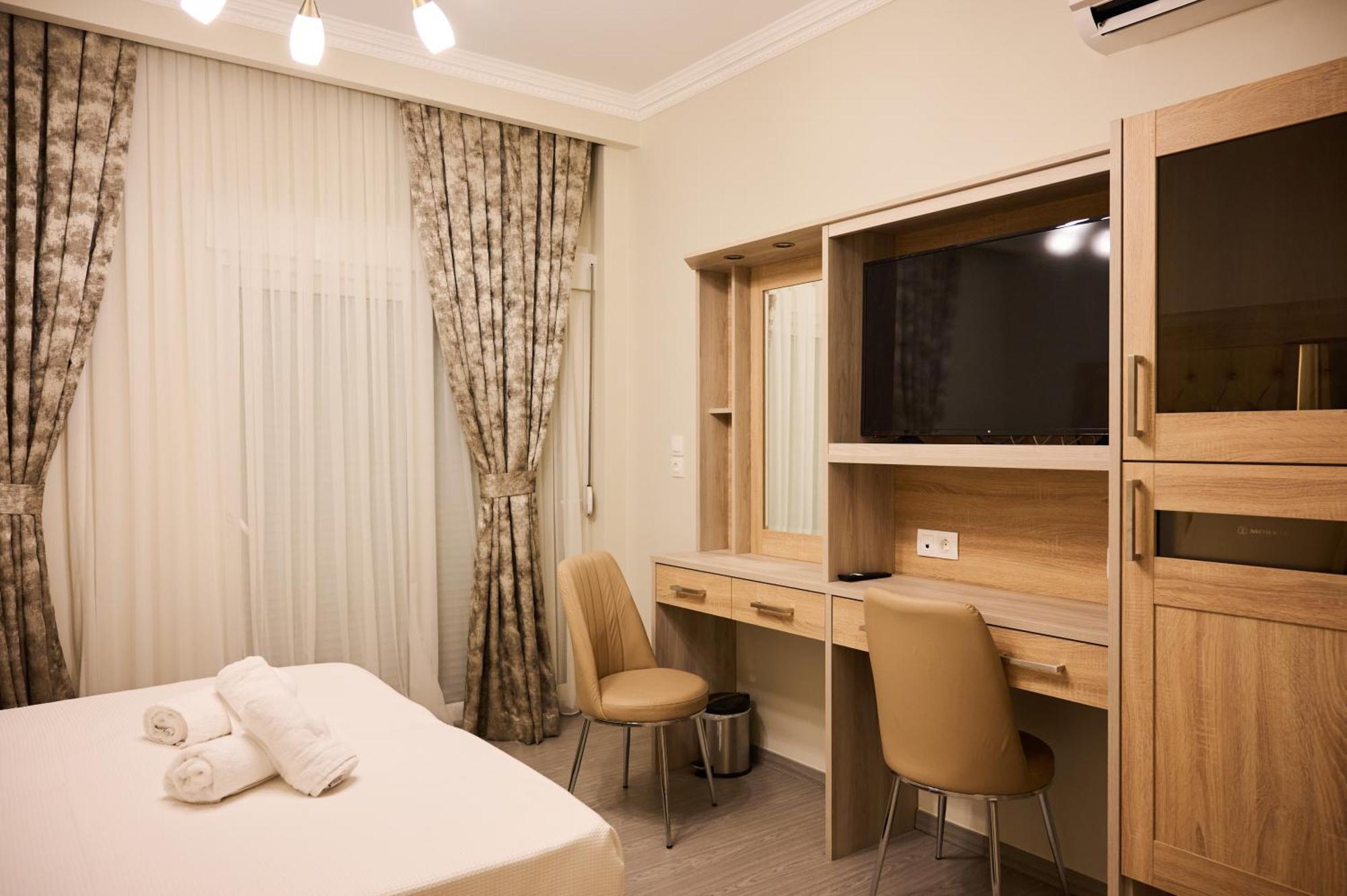 Famissi Suites 1 Каламбака Екстер'єр фото